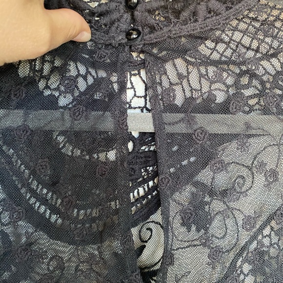 Filtre Black Lace and Crochet Top - Picture 3 of 3